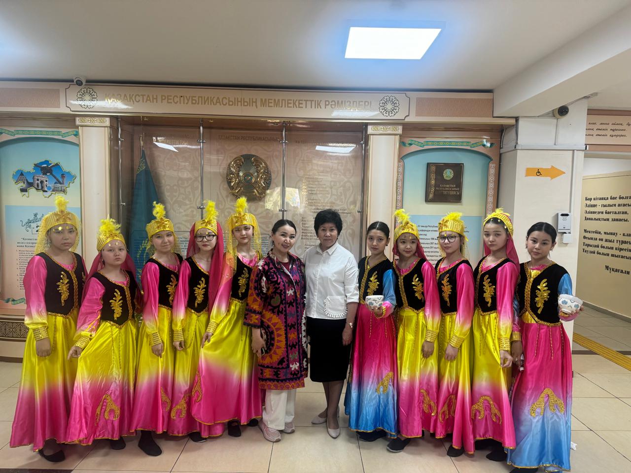 1 мамыр – Қазақстан халықтарының бірлігі мерекесіне орай ШЖҚ «М.Мақатаев атындағы №140 гимназия» МКК-де "Ынтымағы жарасқан туған өлкем, Қазақстан" атты мектепішілік іс-шара